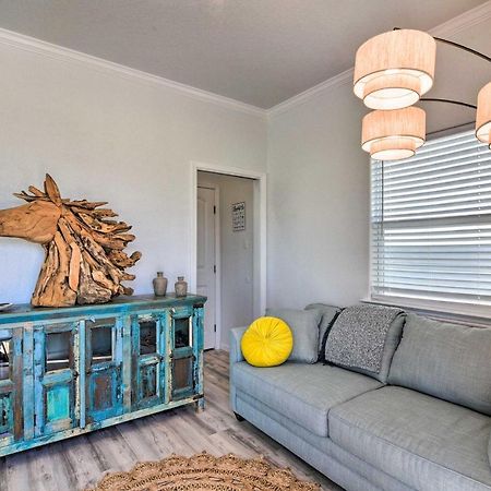 Coastal Surfside Beach House Walk To The Ocean! エクステリア 写真